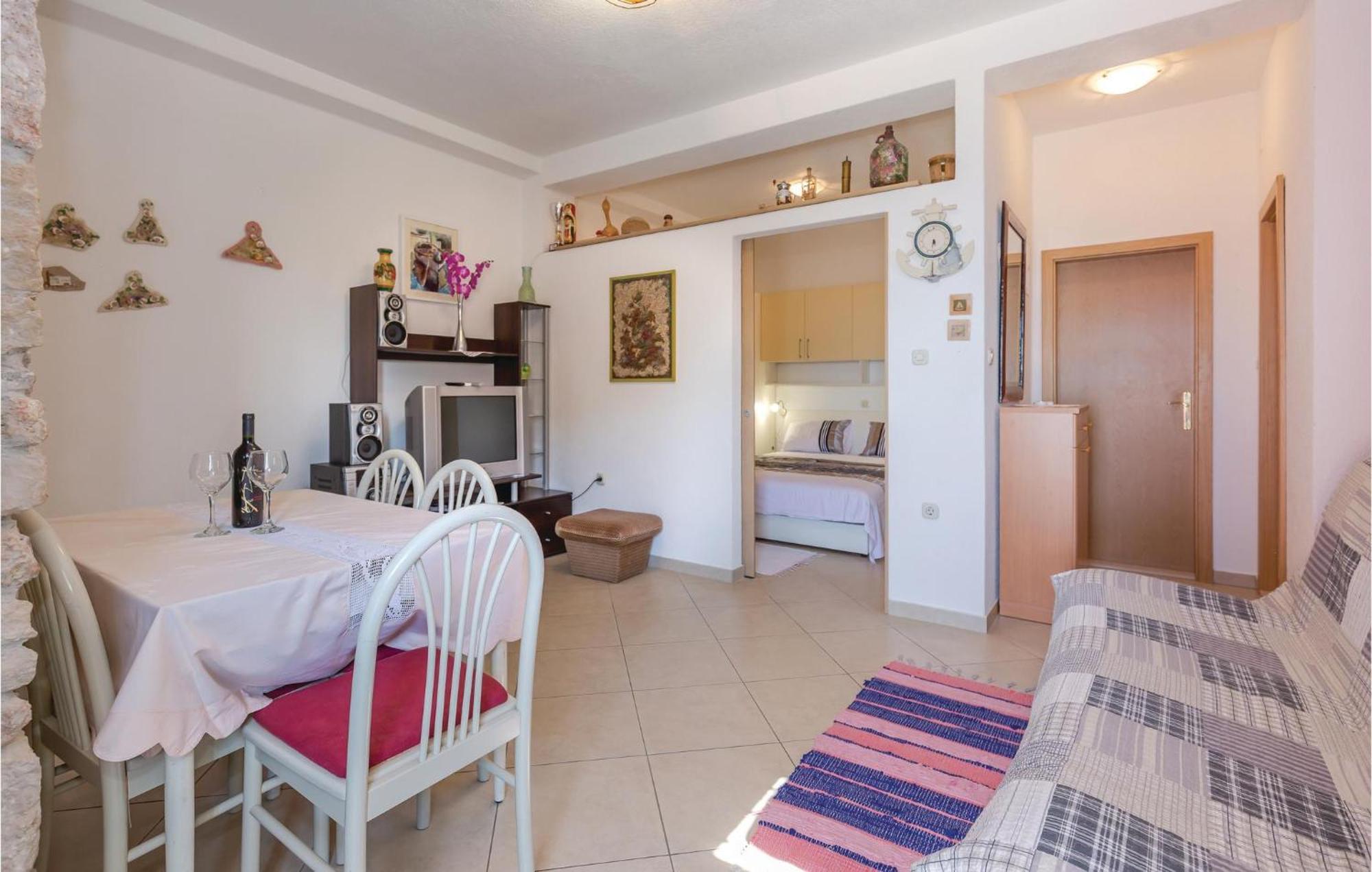 Awesome Home In Podgora With Kitchen Eksteriør billede